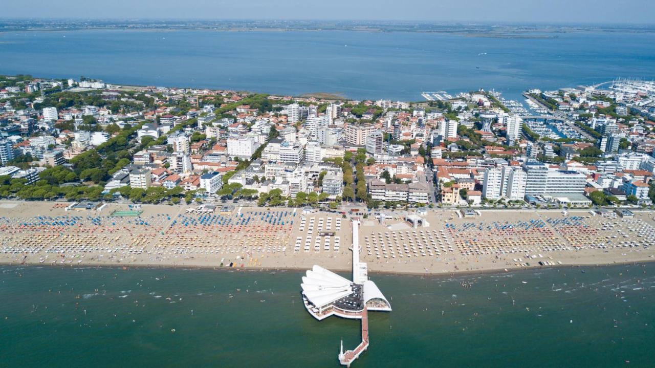 Villaggio Giove Lignano Sabbiadoro Bagian luar foto