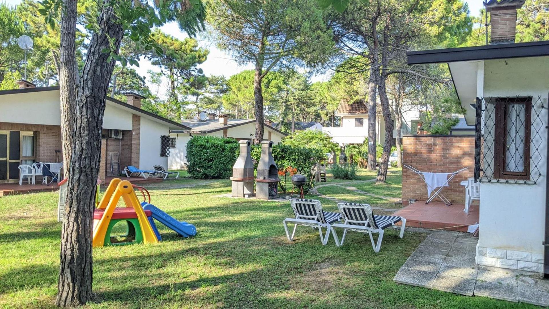 Villaggio Giove Lignano Sabbiadoro Bagian luar foto