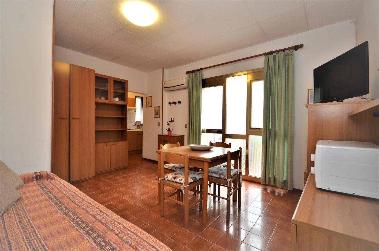 Villaggio Giove Lignano Sabbiadoro Bagian luar foto